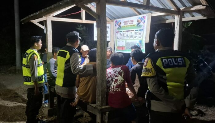 Personel Polsek Taliwang Laksanakan Patroli Dialogis, Cegah Kegiatan Negatif di Wilayah Taliwang