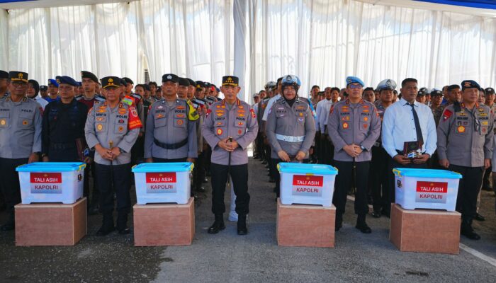 Kapolri Beri Motivasi dan Apresiasi kepada Anggota Polri Terdampak Bencana di Sumbar