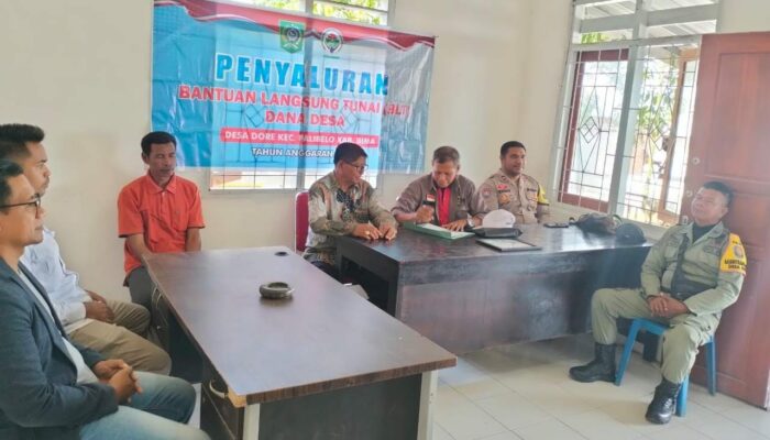 Pastikan Penyaluran BLT Tepat Sasaran Bhabinkamtibmas Polsubsektor Palibelo Laksanakan Pengawalan dan Monitoring