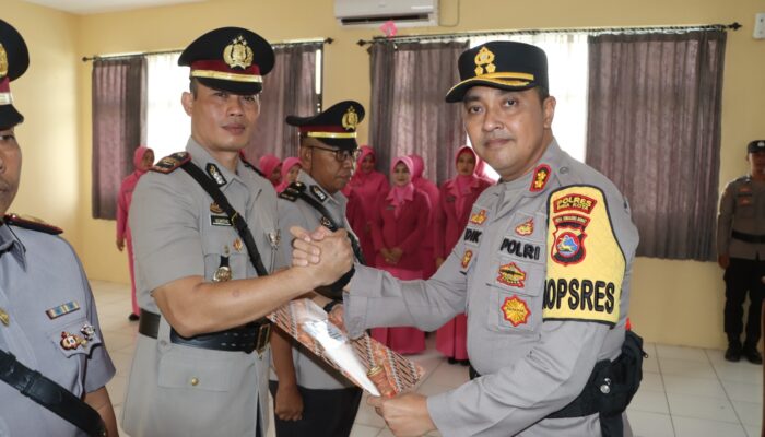 Kapolres Bima Kota Pimpin Sertijab Lima PJU, Tekankan Integritas dan Kesiapsiagaan Nataru