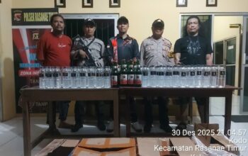 Cipkon Jelang Tahun Baru, Tim Opsnal Polsek Rasana’e Timur Amankan Ratusan Botol Miras