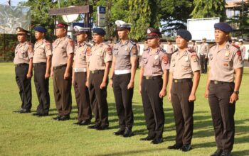 Polres Sumbawa Barat Gelar Upacara Kenaikan Pangkat, Kapolres Tekankan Profesionalisme dan Tanggung Jawab