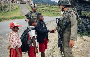 Sentuhan Damai Operasi Damai Cartenz: Patroli Humanis Perkuat Kepercayaan Warga Intan Jaya