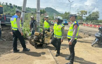 Sat Lantas Polres Bima Kota Lakukan Pengecekan Daerah Rawan Laka dan Berikan Himbauan Keselamatan Berlalu Lintas