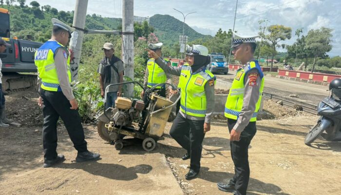 Sat Lantas Polres Bima Kota Lakukan Pengecekan Daerah Rawan Laka dan Berikan Himbauan Keselamatan Berlalu Lintas