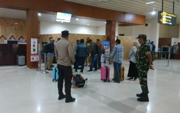 Pastikan Kenyamanan Masyarakat Pengguna Jasa Penerbangan, Polsek KP3 Polres Bima Tingkatkan Patroli di Bandara SMS Bima