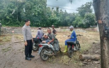 Pererat Silaturahmi, Bhabinkamtibmas Desa Lab Bontong Gencarkan Sambang Desa dan Sosialisasi Kamtibmas