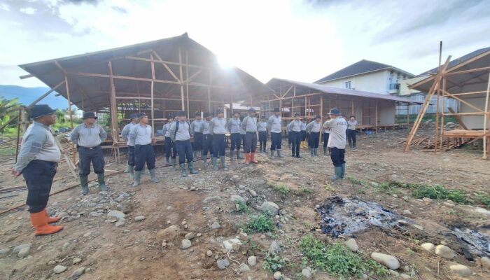 Polri Bangun 100 Unit Huntara untuk Warga Terdampak Bencana di Kapalo Koto, Padang