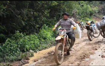 Akses Jalan Rusak, Polres Aceh Tengah Pastikan Bantuan dan Perhatian Sampai ke Warga Terpencil