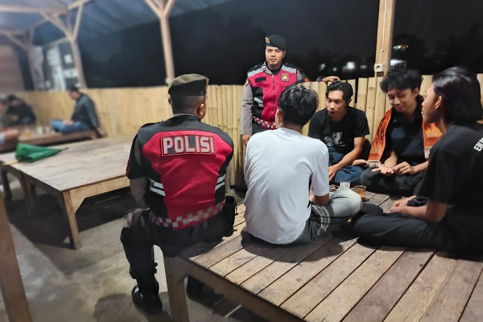 Polres Lombok Barat Kenalkan Inovasi KEMOS 110 di Dusun Jerneng
