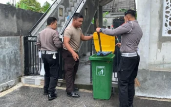 Satlantas Polres Lobar Gelar Aksi Bersih Masjid dan Edukasi Lalin