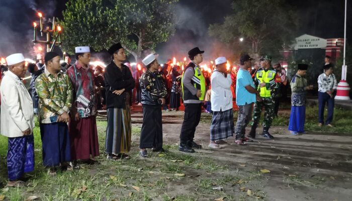 Bhabinkamtibmas Desa Teko Amankan Pawai Takbiran, Jaga Kamtibmas Tetap Kondusif