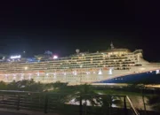 Lombok Kembali Mendunia, Kapal Pesiar Raksasa Carnival Encounter Sandar di Pelabuhan Gili Mas Bawa Ribuan Wisatawan