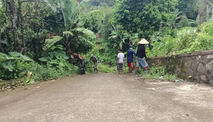 Gotong Royong TNI dan Warga Bangun Harapan Baru