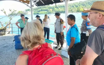 Jaga Kondusivitas Kawasan Wisata, Polsek Batulayar Intensifkan Patroli Keamanan di Pelabuhan Senggigi