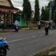 Personel Polsek Sambelia Laksanakan Pengaturan Lalu Lintas Pagi di Depan SMPN 1 Sambelia