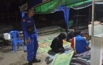 Cegah Kriminalitas Malam Hari, Personel Sat Polairud Polres Lombok Barat Sisir Kawasan Wisata Batu Layar