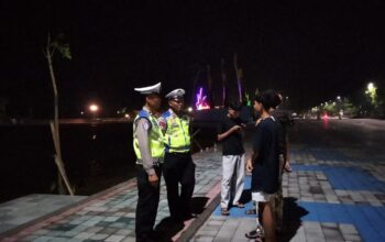 Patroli Malam Satlantas Polres Lombok Barat di Titik Rawan