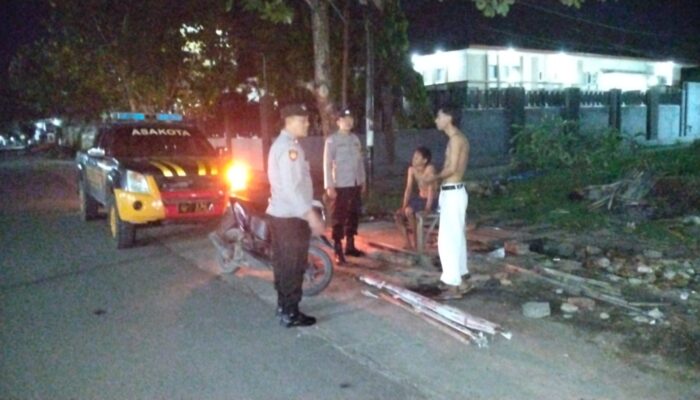 Respon Cepat Call Center 110, Polsek Asakota Tindak Lanjut Aduan Warga di Kelurahan Melayu