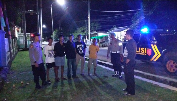 Polsek Asakota Gelar Patroli Cipkon Blue Light, Jaga Kamtibmas Tetap Kondusif
