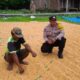 Bhabinkamtibmas Aktif Dampingi Warga, Hasil Panen Jagung Siap Terserap