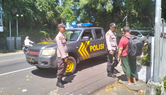 Pastikan Wisatawan Aman, Polsek Batulayar Sisir Titik Rawan di Pura Batubolong Guna Antisipasi Curanmor
