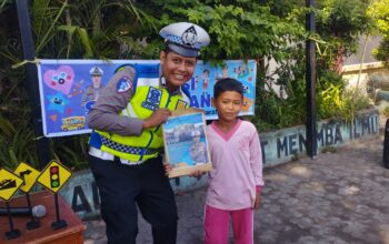Program Polsanak Sat Lantas Polres Lombok Barat Sasar Pelajar