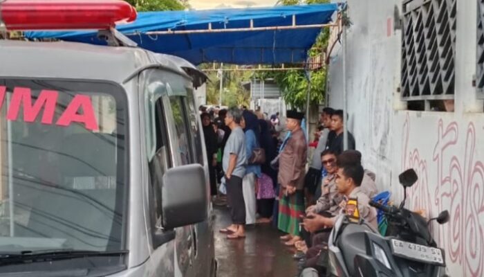 Sambang Duka, Polsek Asakota Polres Bima Kota Sampaikan Belasungkawa kepada Keluarga Korban Tenggelam