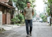 Jalan Kaki Tanpa Tujuan: Rahasia Sederhana Pria Menjinakkan Stres dan Overthinking