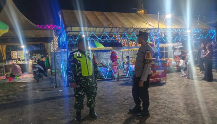 Kehadiran TNI-Polri Bikin Pengunjung Pasar Malam Tenang