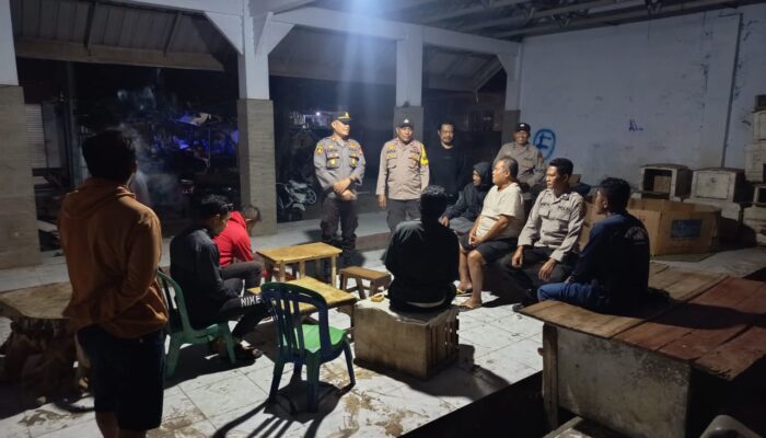 Polsek Jajaran Polres Bima Kota Gelar Patroli Rinjani Presisi Serentak, Sampaikan Imbauan Kamtibmas kepada Masyarakat