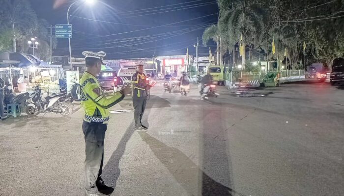 BLUE LIGHT PATROL SATLANTAS POLRES DOMPU WUJUDKAN KAMSELTIBCAR LANTAS DAN CEGAH GANGGUAN KAMTIBMAS