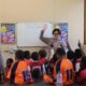 Melalui Honai Belajar, Ops Damai Cartenz Kenalkan Dunia dan Tata Surya kepada Anak-anak di Tembagapura, Timika, Papua Tengah