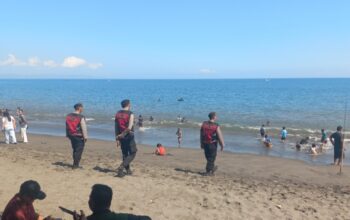 Polisi Perketat Pengamanan Liburan di Pantai Lembayung Lombok Barat