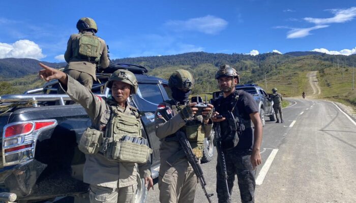 Patroli Gabungan Satgas Ops Damai Cartenz-2026 Hadirkan Rasa Aman bagi Warga melalui Sambang di Lanny Jaya