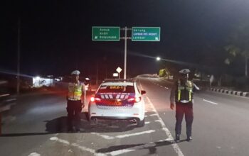 Antisipasi Gangguan Kamtibmas, Satlantas Polres Lombok Barat Gelar Patroli Rutin di Lokasi Strategis