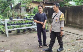 Wujudkan Kemandirian Pangan, Polsek Labuapi Dorong Warga Lombok Barat Tanam Sayur di Pekarangan