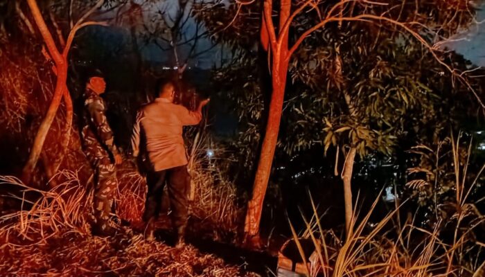 TNI, Polri dan Warga Gerak Cepat Padamkan Kebakaran
