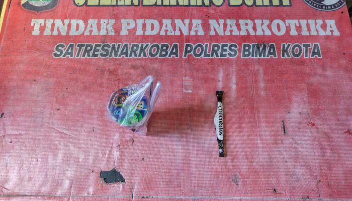 Sabu Disembunyikan dalam Bungkus Chocolatos, Dua Nelayan Diamankan di Polsek Asakota