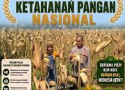 Personel Polsek Bancar Pantau Panen Jagung Warga di Desa Tergambang Tuban