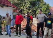 Polres Bima Kota Bersama Pemkot Bima Gotong Royong Bersihkan Areal Gedung Baru RSUD