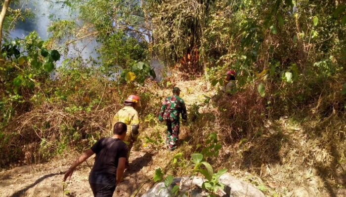 Lahan Wakaf Terbakar, TNI-Polri dan Damkar Bertindak
