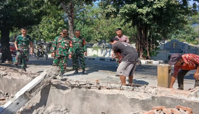 Cegah Pembangunan Mangkrak, Koramil Ampenan Turun Tangan