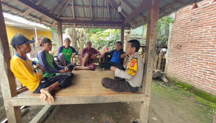 Bhabinkamtibmas Kelurahan Nitu Gelar Jumat Curhat, Serap Aspirasi Warga dan Sampaikan Imbauan Cegah Kebakaran