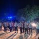 SATBRIMOB POLDA NTB TUNAIKAN MISI KEMANUSIAAN PASCAGEMPA DI ENDE DAN SIKKA NTT