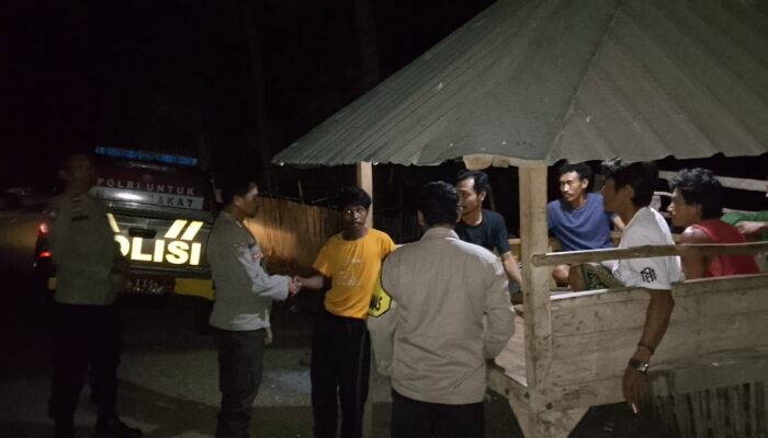 Patroli Strong Point Polsek Langgudu Sambangi Warga, Bangun Rasa Aman dan Kepercayaan Publik terhadap Polri