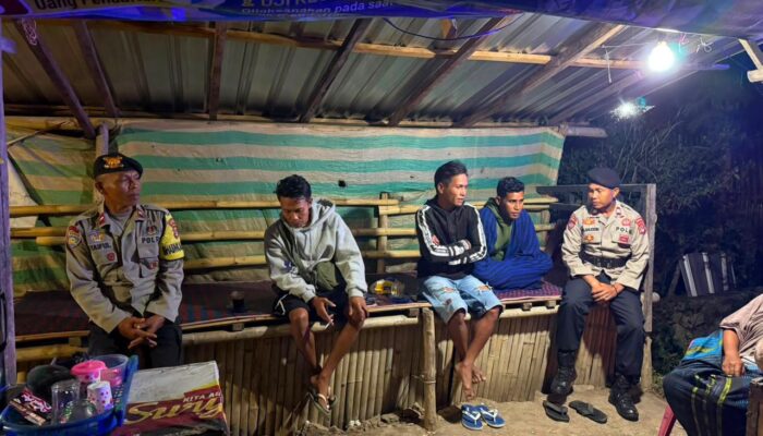 Patroli Blue Light Polsek Wawo Antisipasi 3C dan Gangguan Kamtibmas