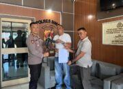 Tuah Kapolres Bima Kabupaten, Warga Desa Cenggu Secara Sukarela Menyerahkan 3 Pucuk Senjata Api Rakitan Aktif