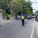 Hadir Berikan Rasa Aman Siang Hari, Sat Lantas Polres Sumbawa Gelar Strong Point di Titik Rawan Sekolah