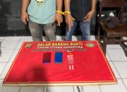 POLSEK PEKAT UNGKAP DUGAAN PEREDARAN SABU, DUA PRIA DISERAHKAN KE SATRESNARKOBA POLRES DOMPU